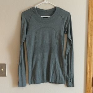 Lululemon Run Swiftly long sleeve size 4